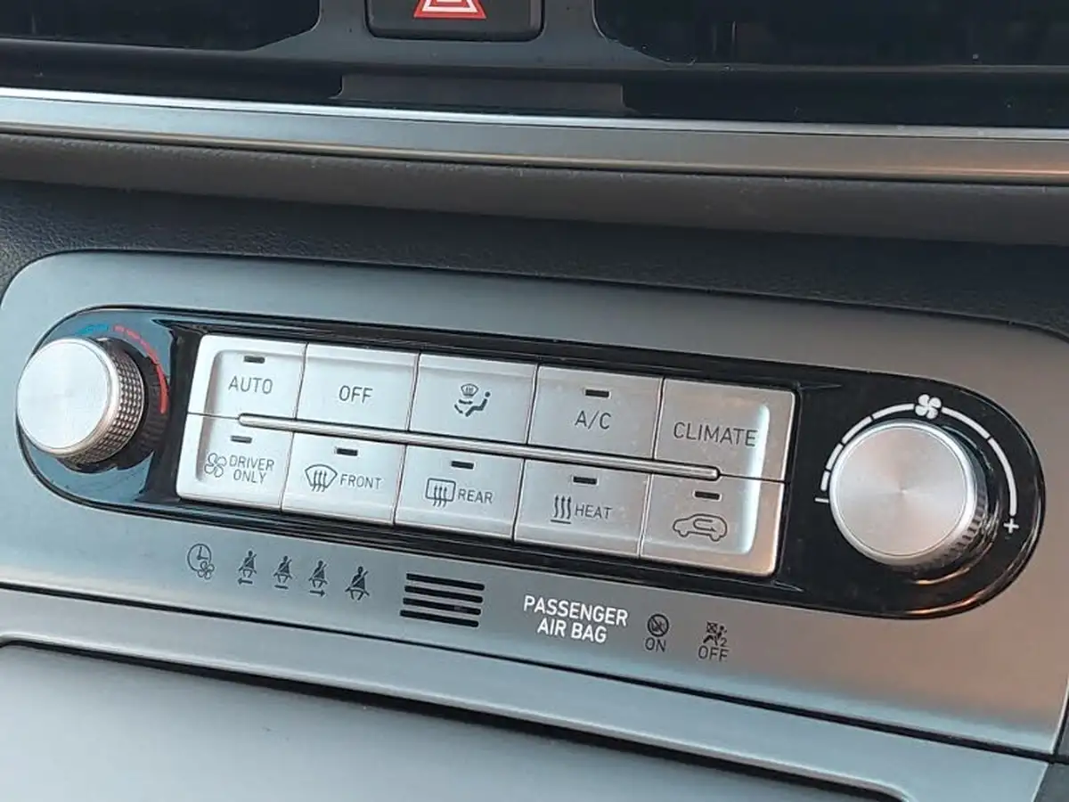 2021-hyundai-kona-e-premium-204ps-64kwh-7kw-obc-big-13
