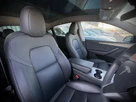 2022-tesla-model-y-e-long-range-small-7