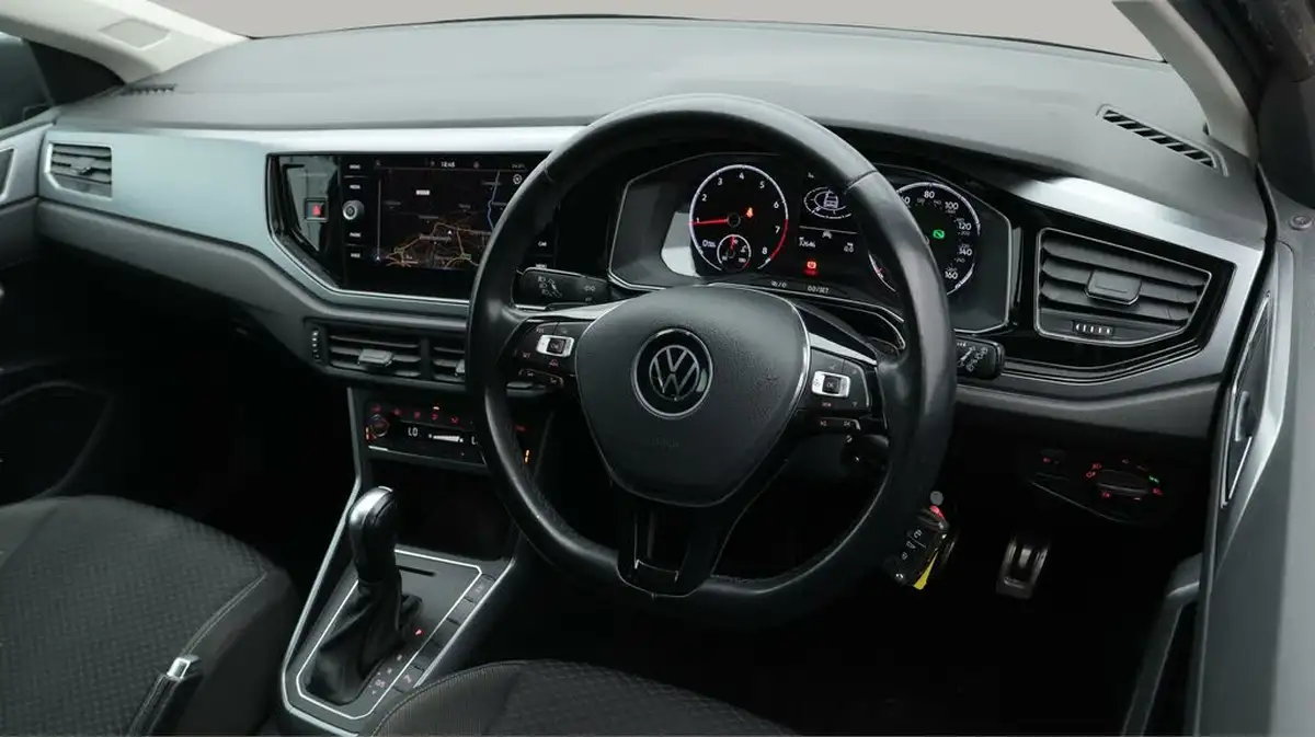 2021-volkswagen-polo-10-tsi-active-dsg-big-9