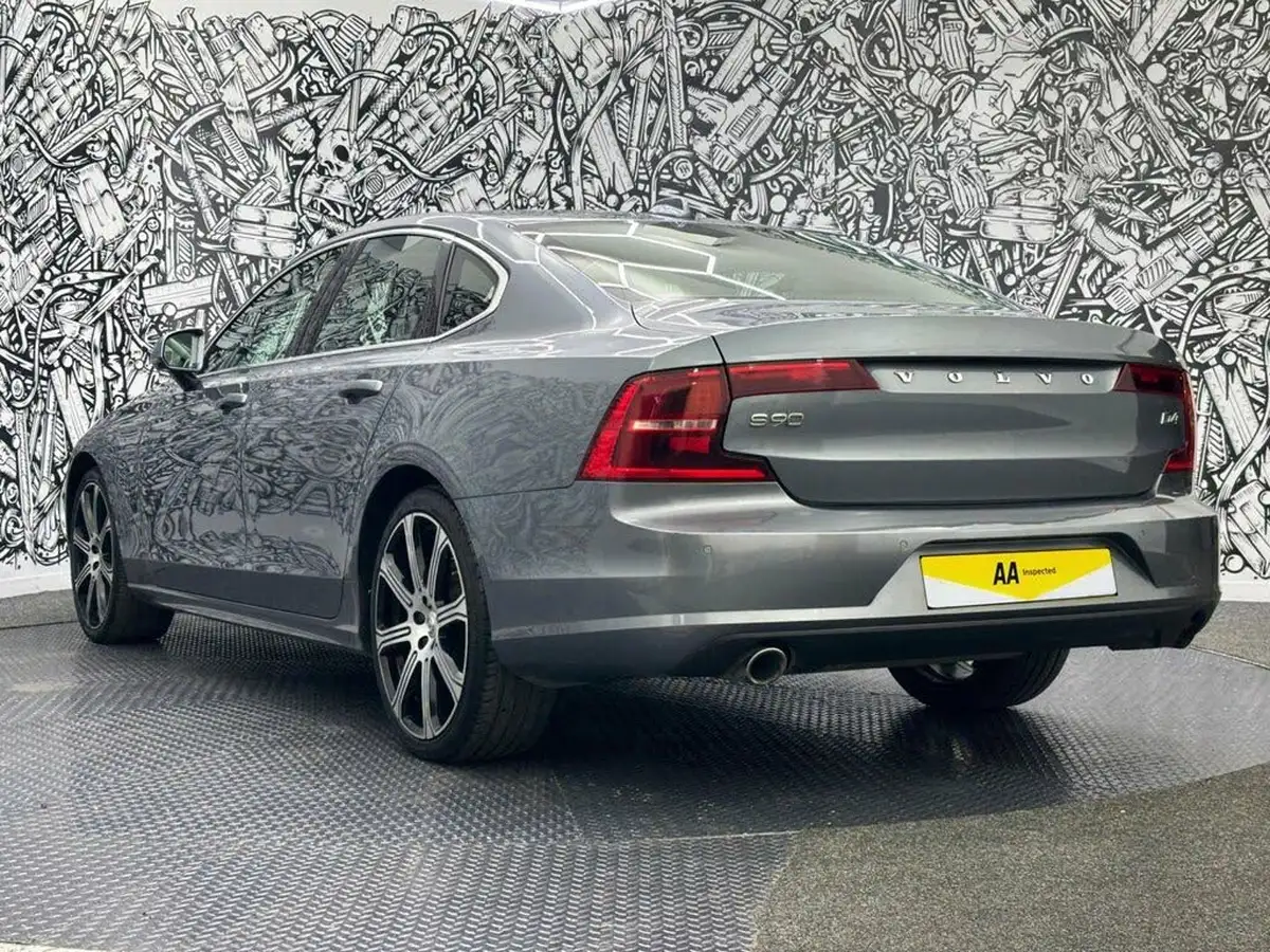 2018-volvo-s90-20td-d4-momentum-big-8