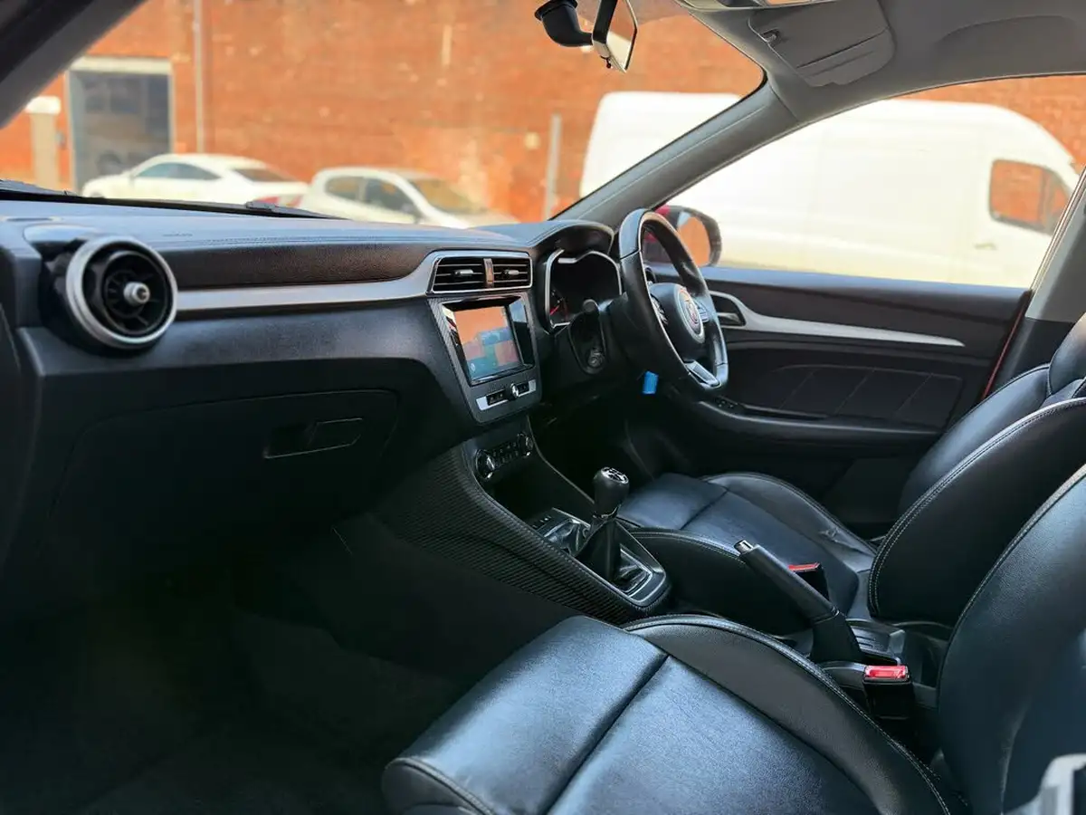 2018-mg-zs-suv-15-vti-tech-exclusive-big-18