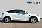 2022-tesla-model-y-e-long-range-small-3