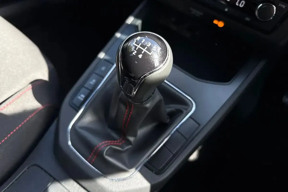 2021-seat-ibiza-10-tsi-fr-95ps-big-21