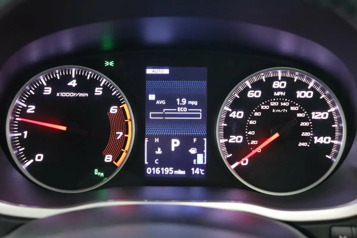 2018-mitsubishi-eclipse-cross-15-4-auto-big-54