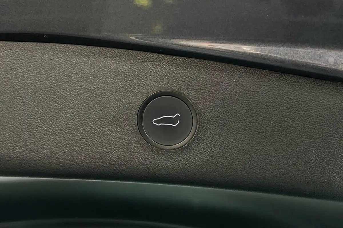 2021-tesla-model-3-e-standard-plus-big-37