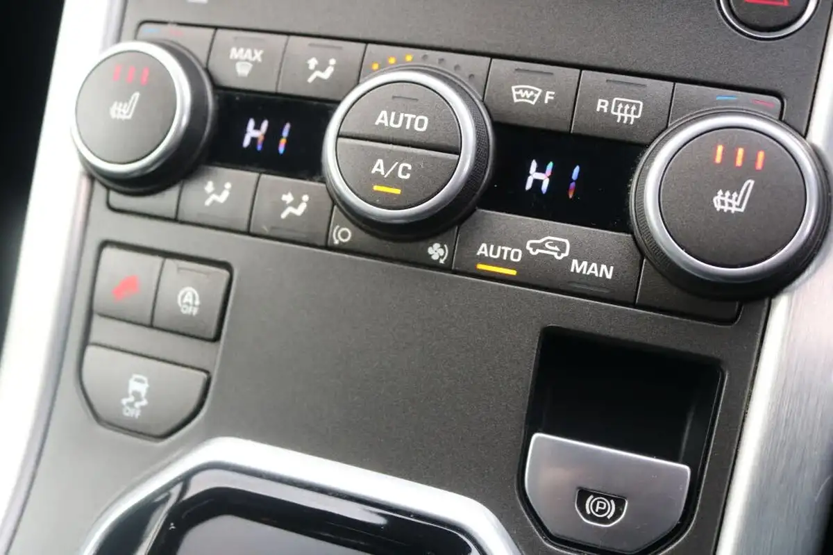 2019-land-rover-range-rover-evoque-20td4-se-tech-auto-big-29
