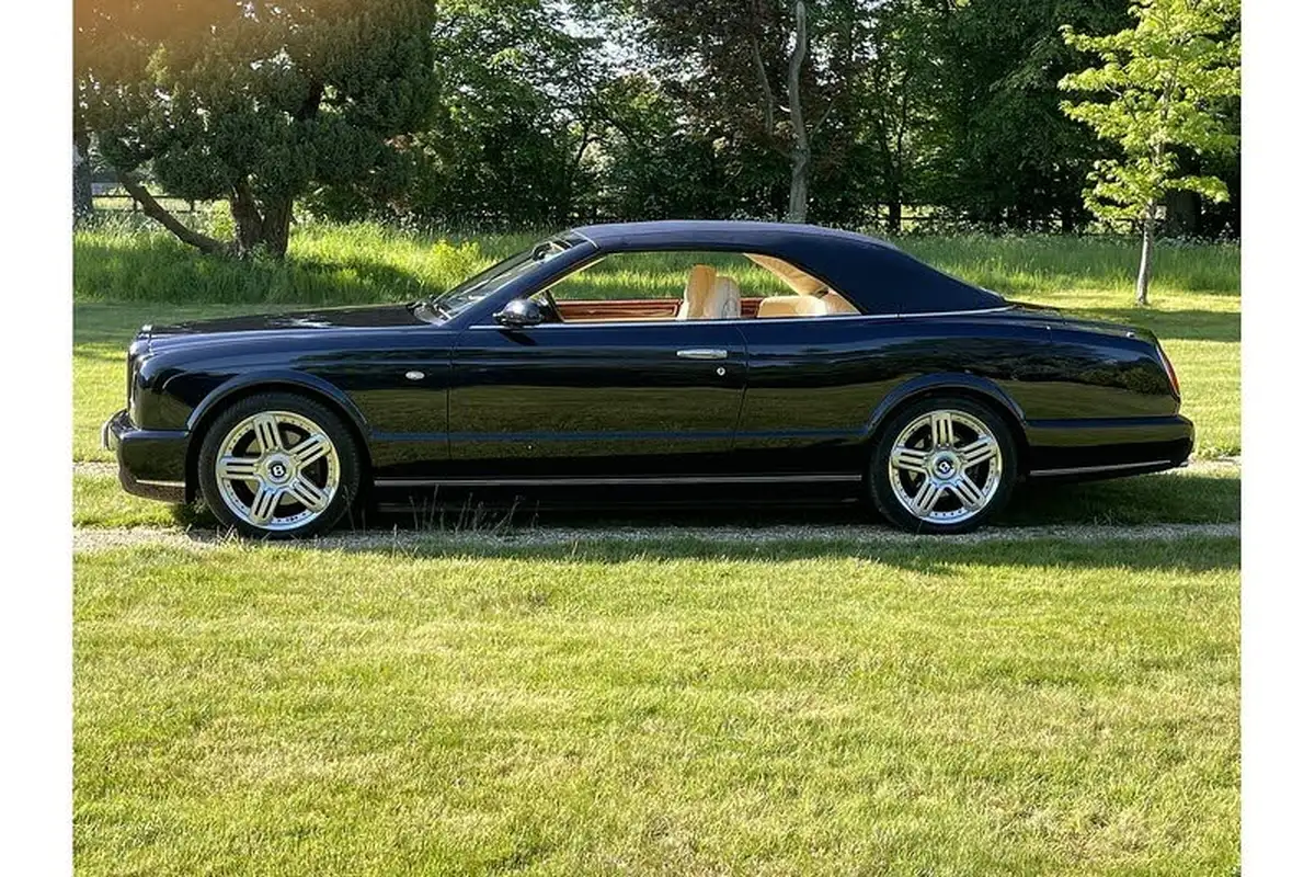 2006-bentley-azure-68-big-64
