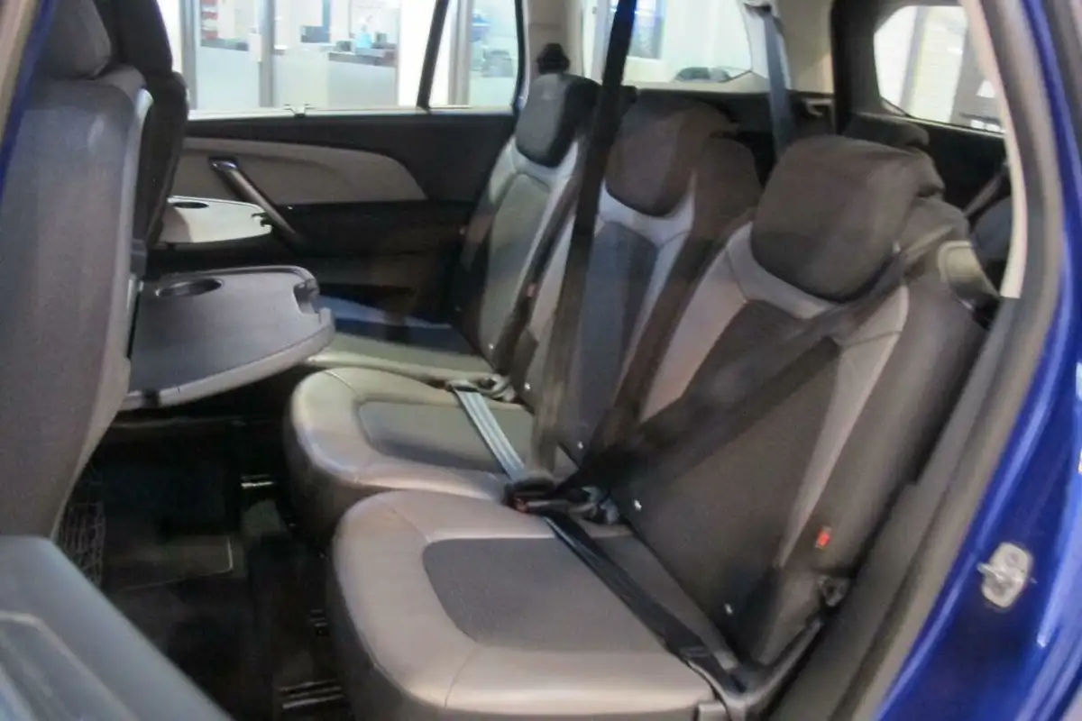 2018-citroen-grand-c4-picasso-16bluehdi-feel-big-36