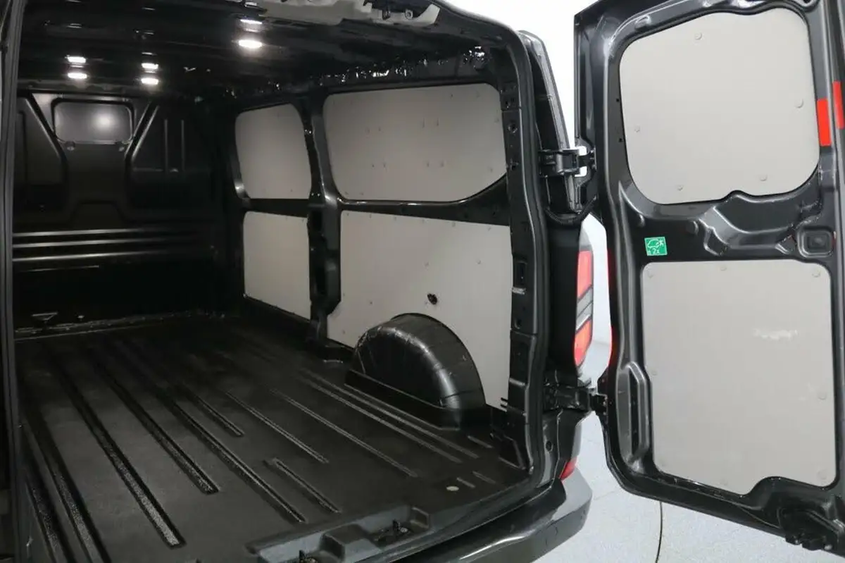 2024-ford-transit-custom-20tdci-320-l2h1-limited-136pseu6e-panel-van-1996cc-auto-big-17