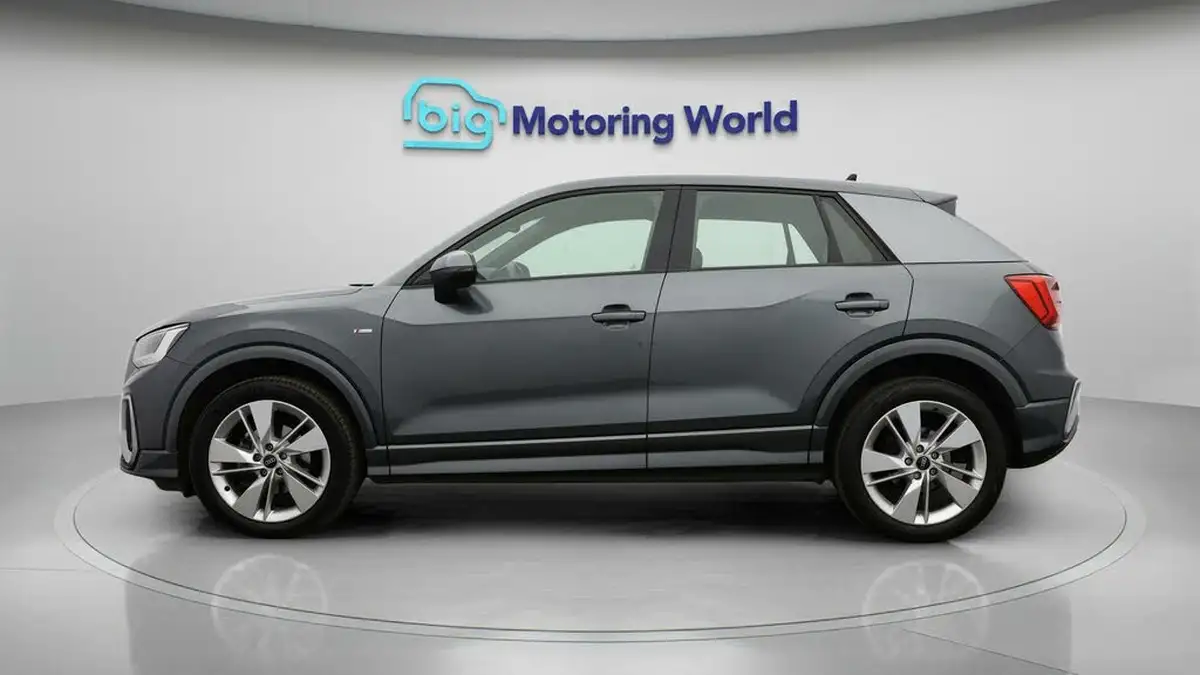 2021-audi-q2-15-35-tfsi-s-line-tronic-big-3