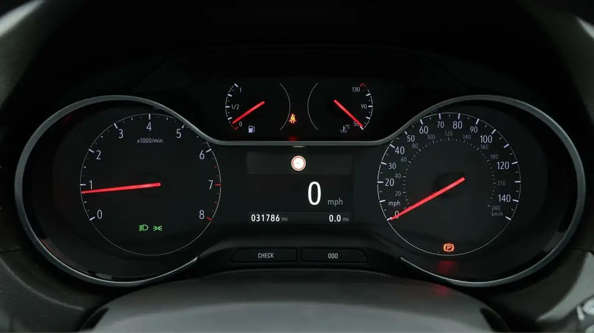 2021-vauxhall-grandland-x-15td-elite-nav-big-10