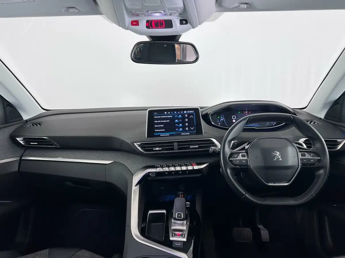2019-peugeot-5008-suv-12-puretech-allure-eat8-big-15