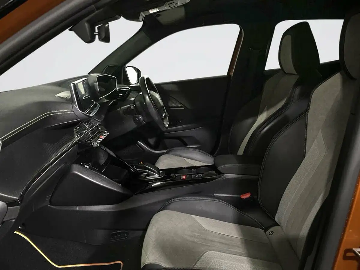 2021-peugeot-2008-suv-e-gt-premium-big-11