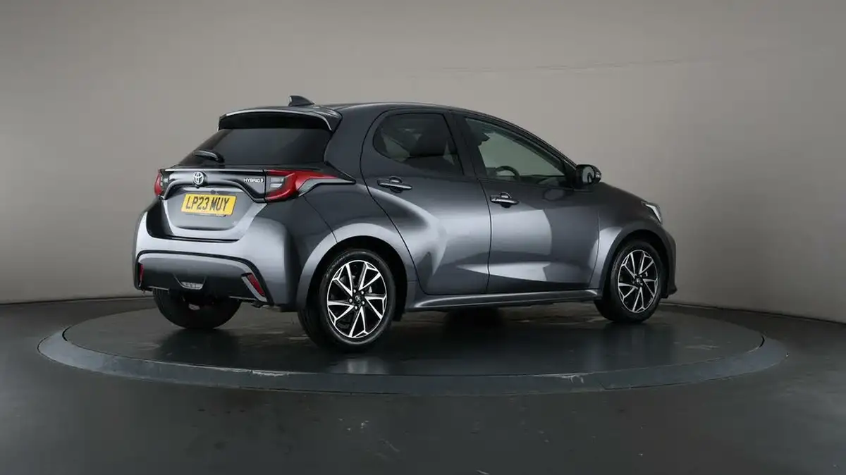 2023-toyota-yaris-15-vvt-i-design-big-6