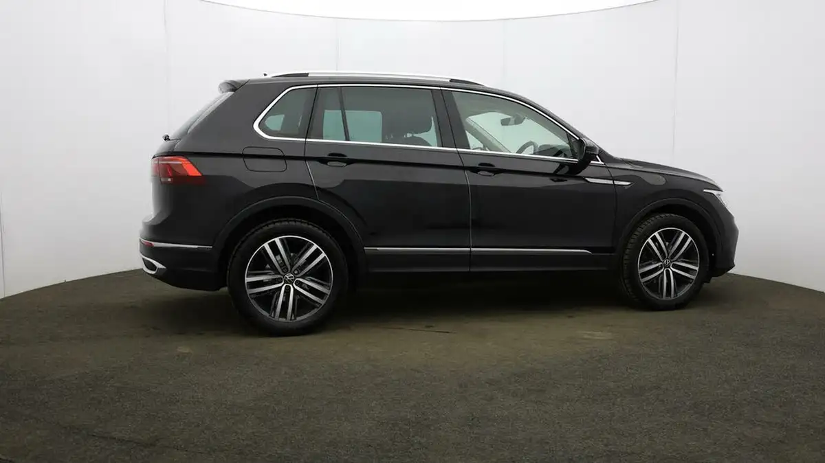 2022-volkswagen-tiguan-15-tsi-elegance-big-48