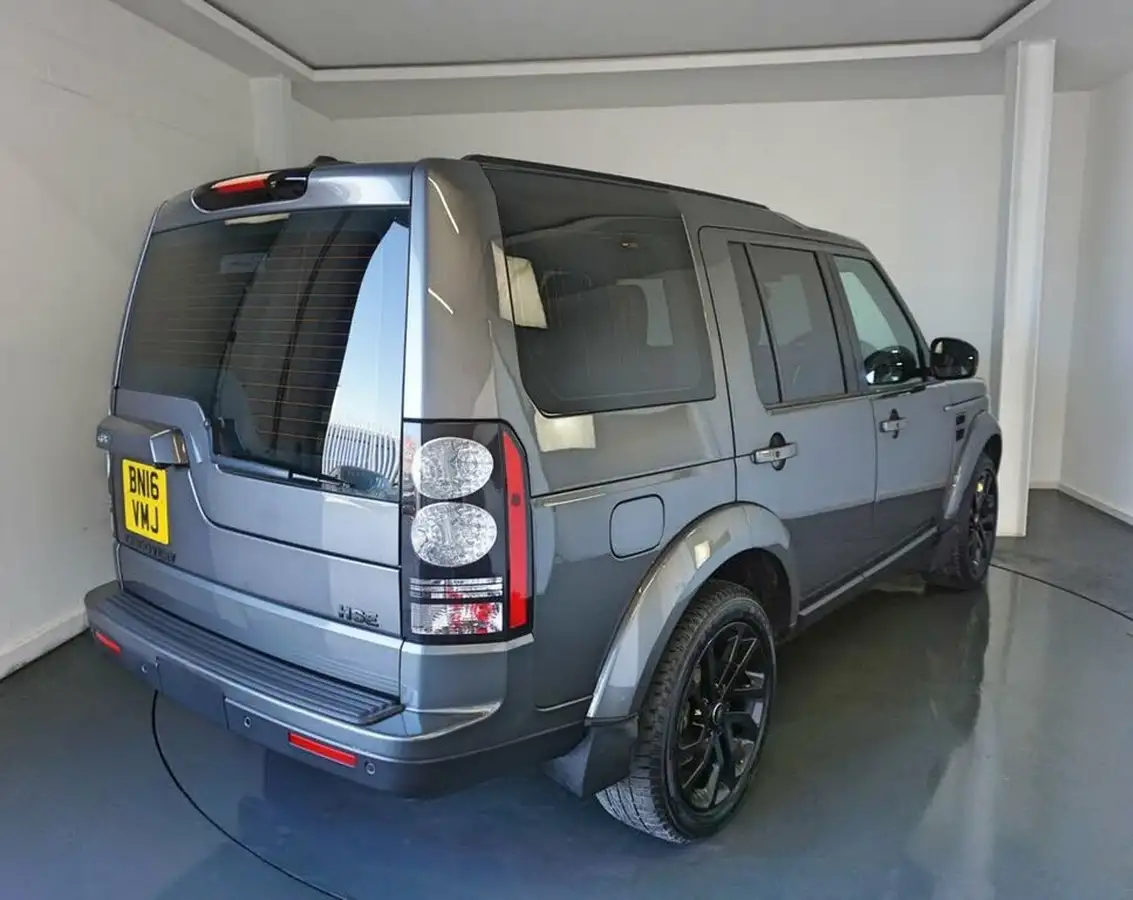 2016-land-rover-discovery-4-30-sd-v6-hse-big-8