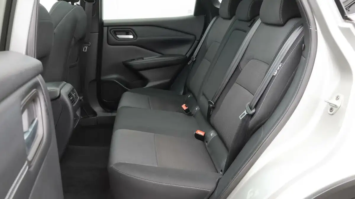 2022-nissan-qashqai-13-dig-t-n-connecta-140ps-big-16