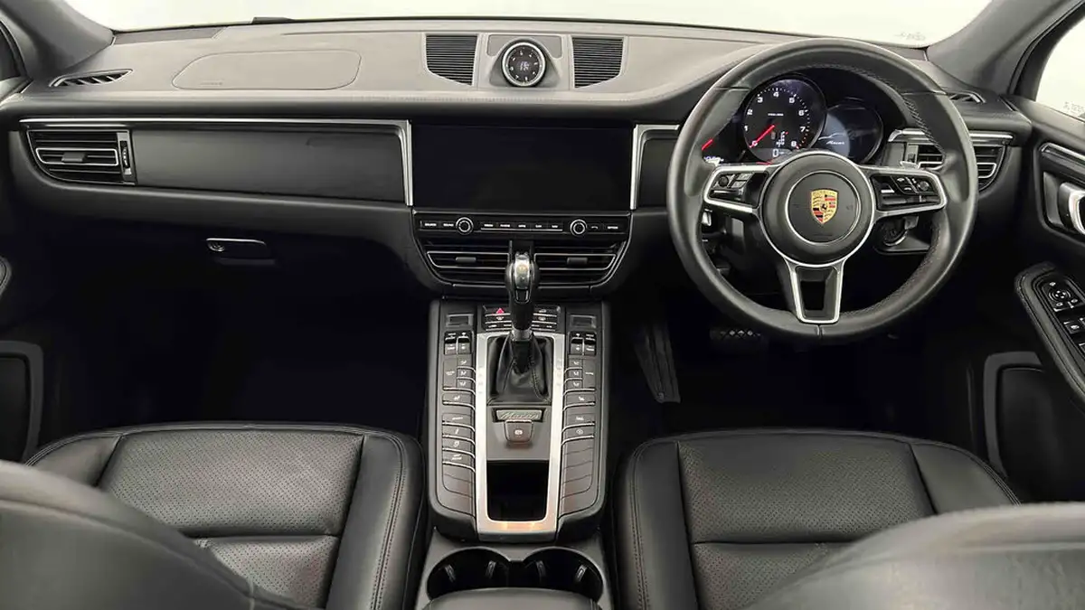 2019-porsche-macan-20-big-8
