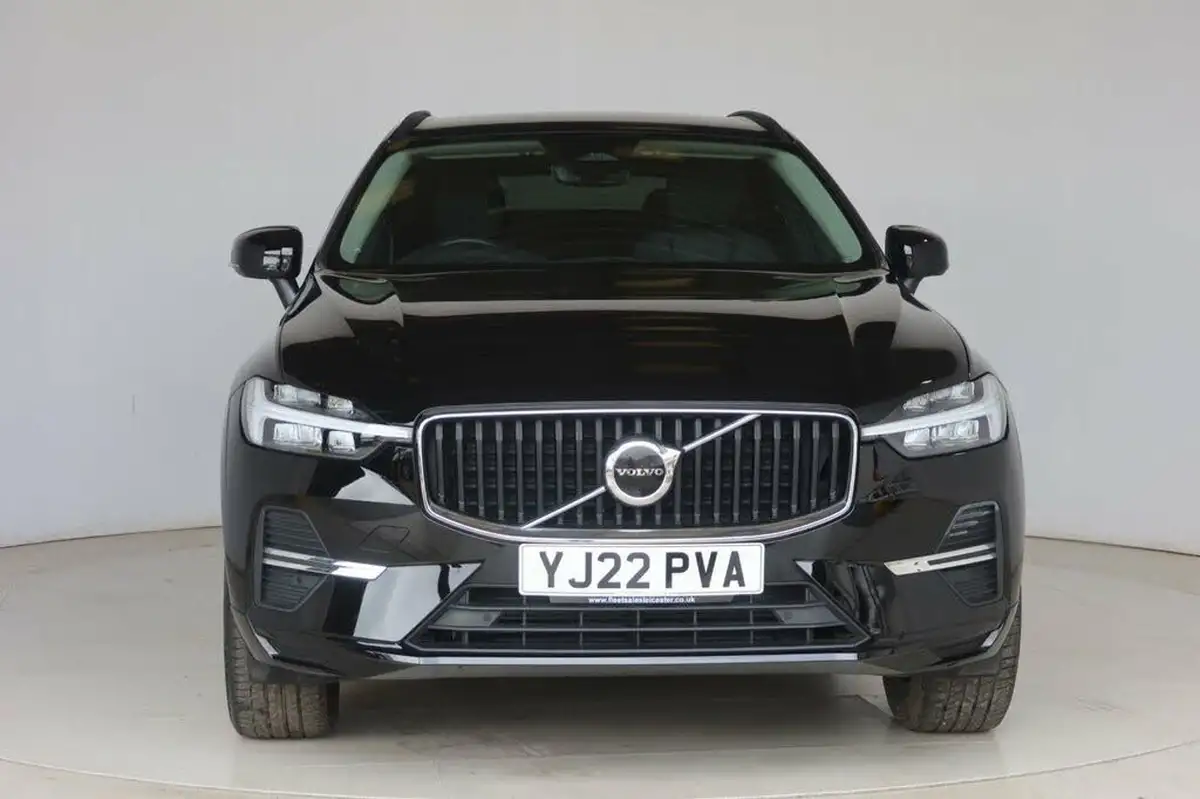 2021-volvo-xc60-20td-b4-momentum-awd-big-5
