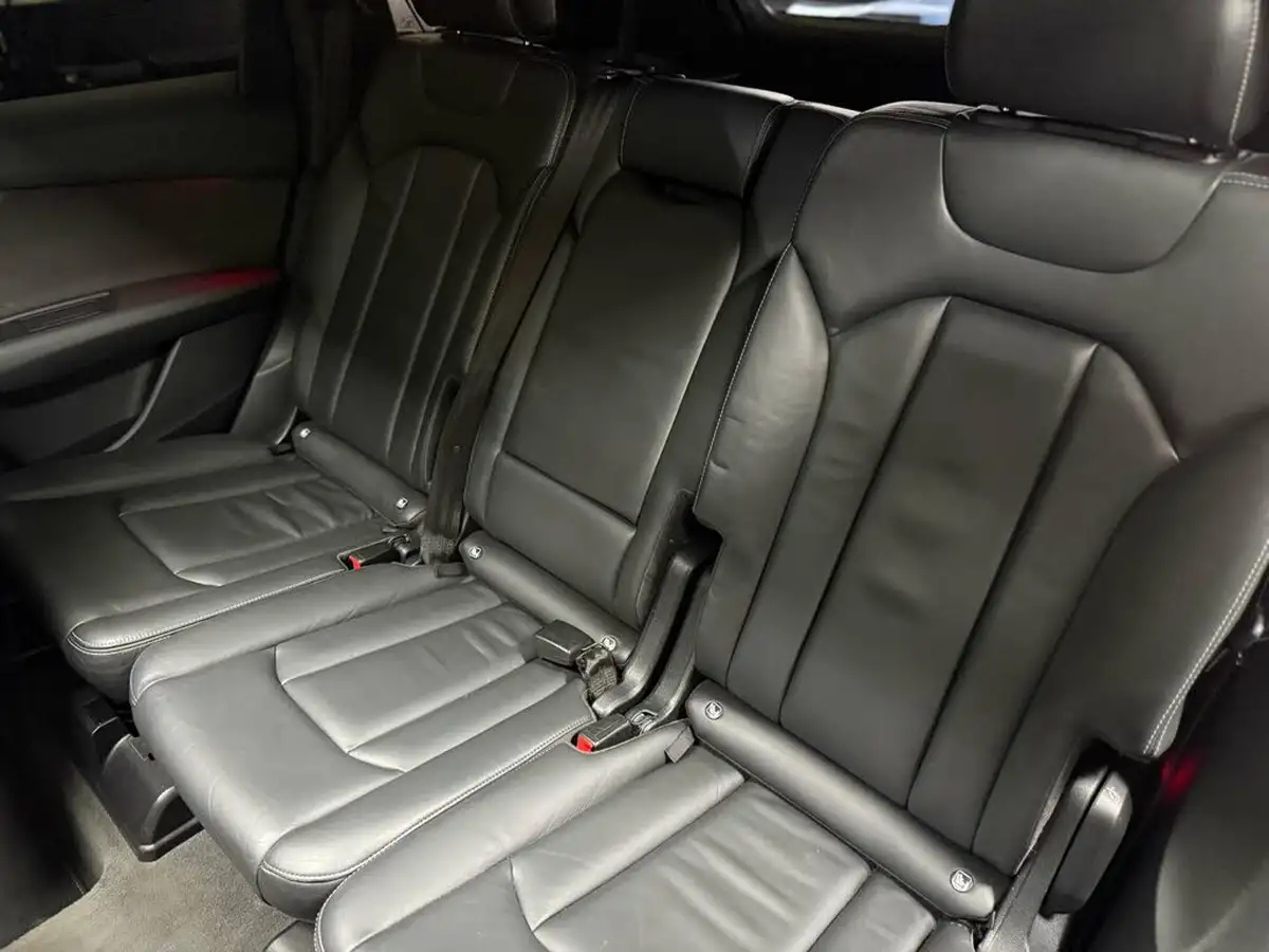 2017-audi-sq7-40bitdi-v8-big-30