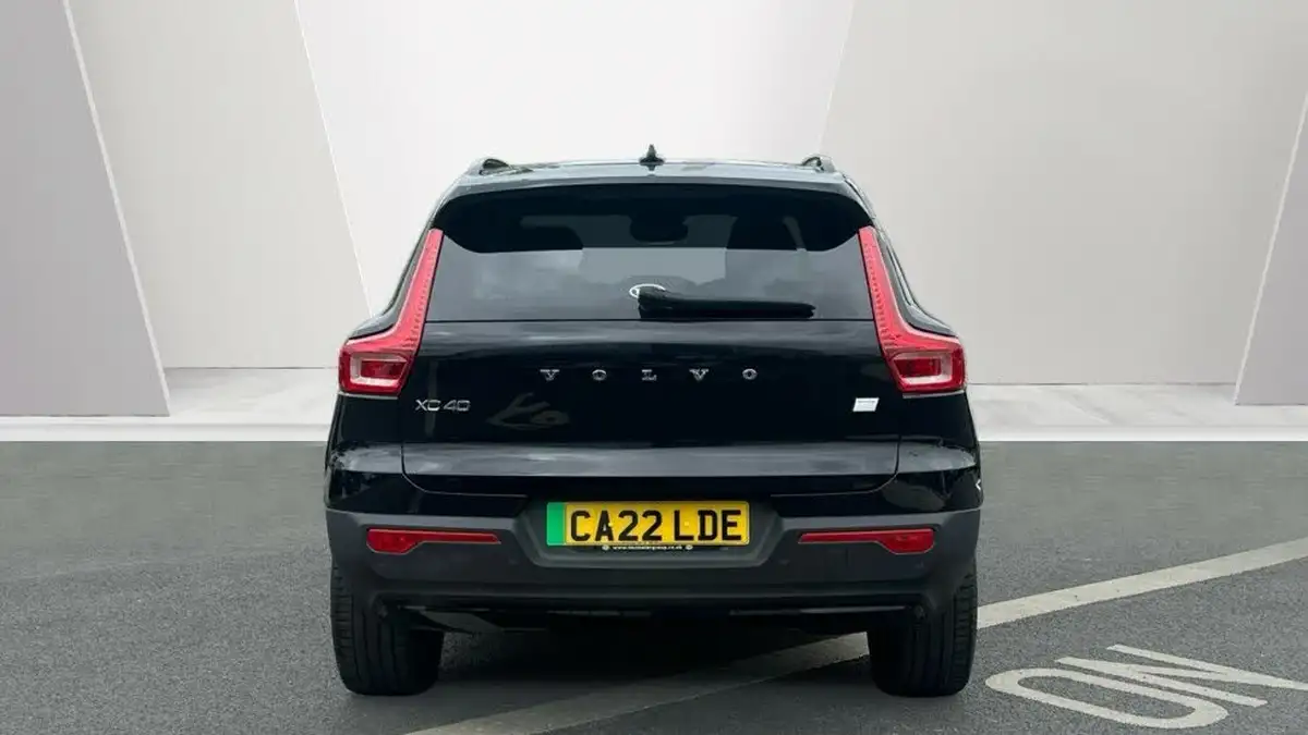 2022-volvo-xc40-e-recharge-pro-big-6