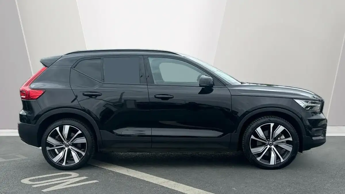 2022-volvo-xc40-e-recharge-pro-big-2