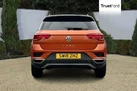 2018-volkswagen-t-roc-10-tsi-design-ss-small-6