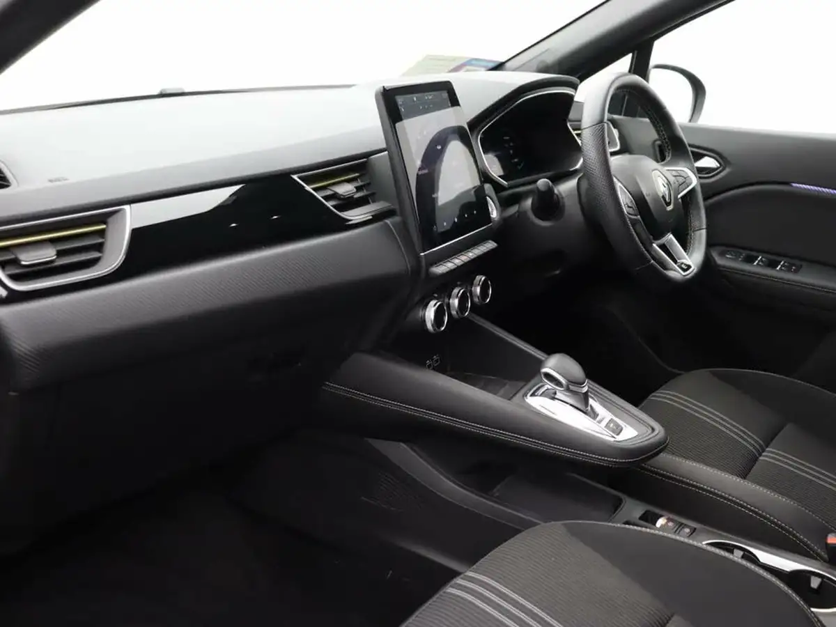 2024-renault-captur-16-e-tech-engineered-145ps-full-big-7
