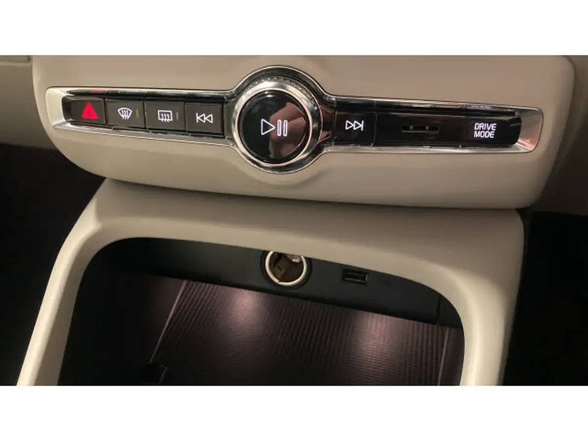 2021-volvo-xc40-15-t3-inscription-pro-161bhp-auto-big-42