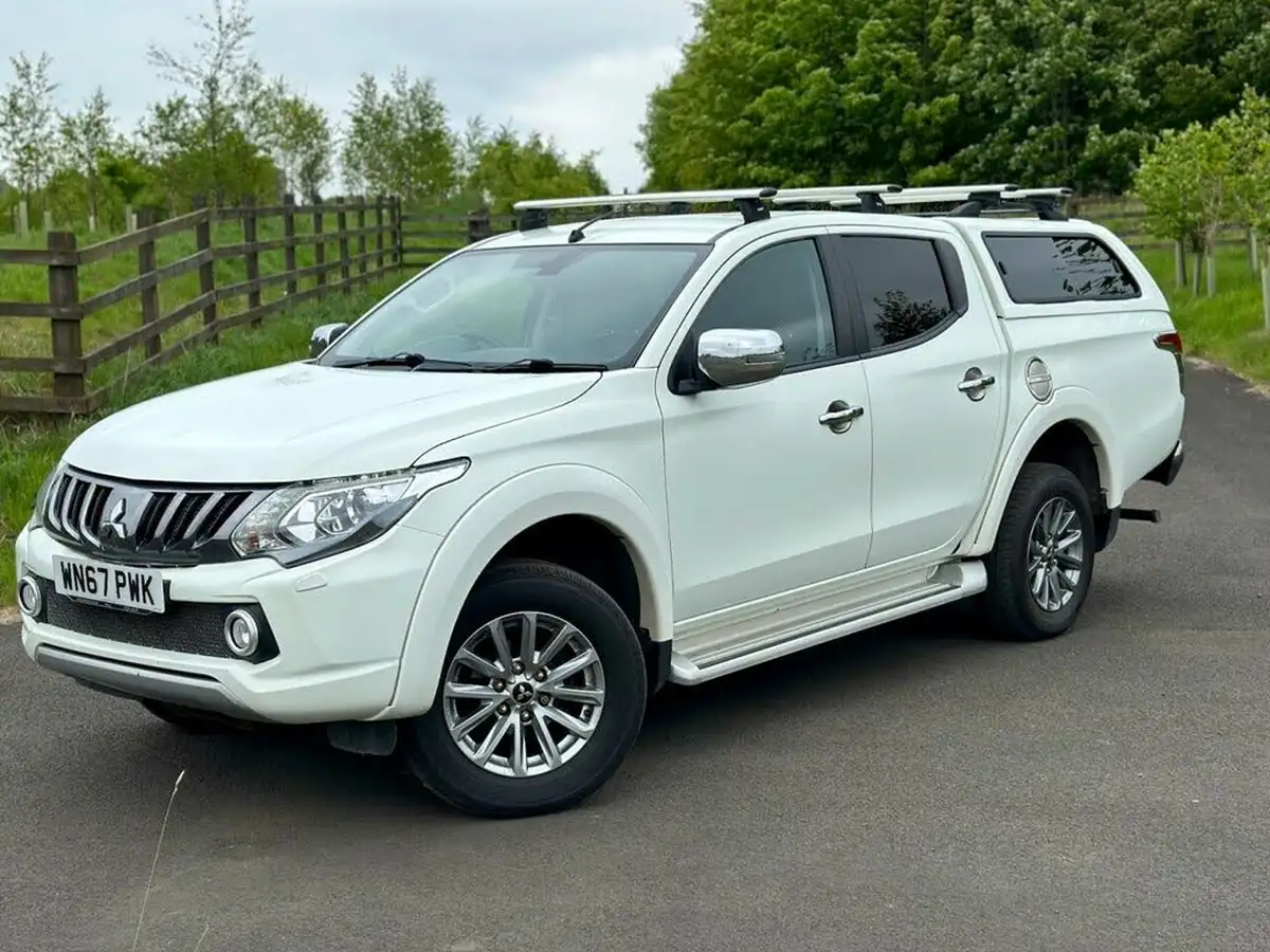 2017-mitsubishi-l200-24di-d-barbarian-178bhp-eu6-big-1