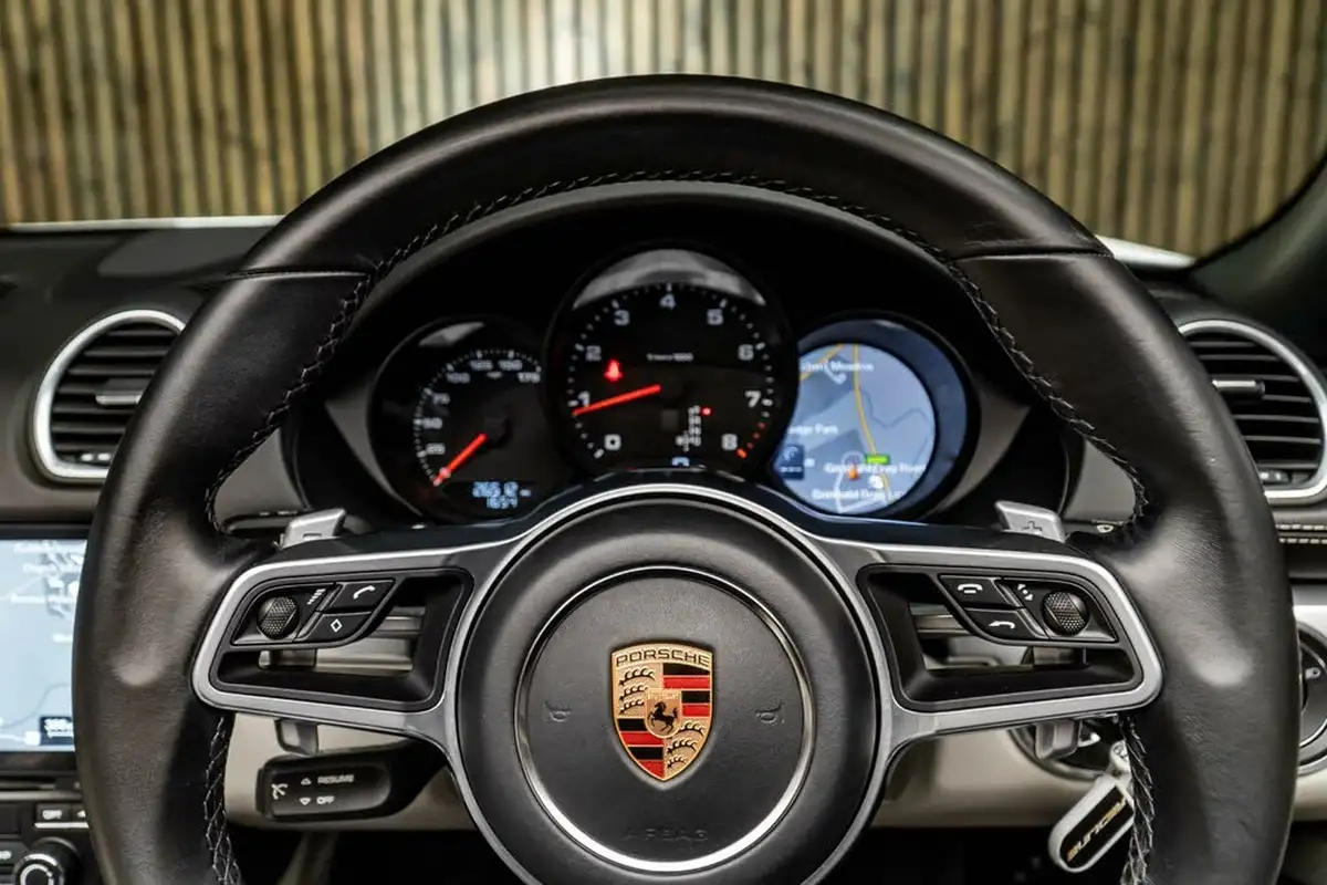 2020-porsche-boxster-718-20-boxster-pdk-big-32