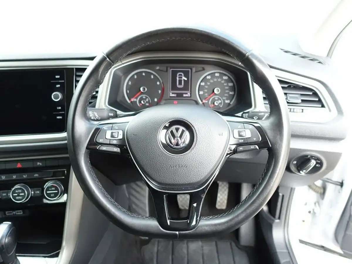2020-volkswagen-t-roc-15-tsi-se-dsg-big-25