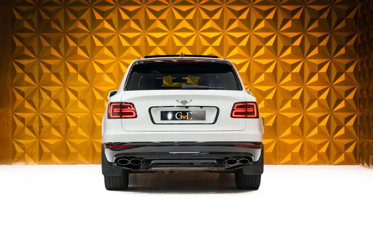 2018-bentley-bentayga-60-w12-big-5