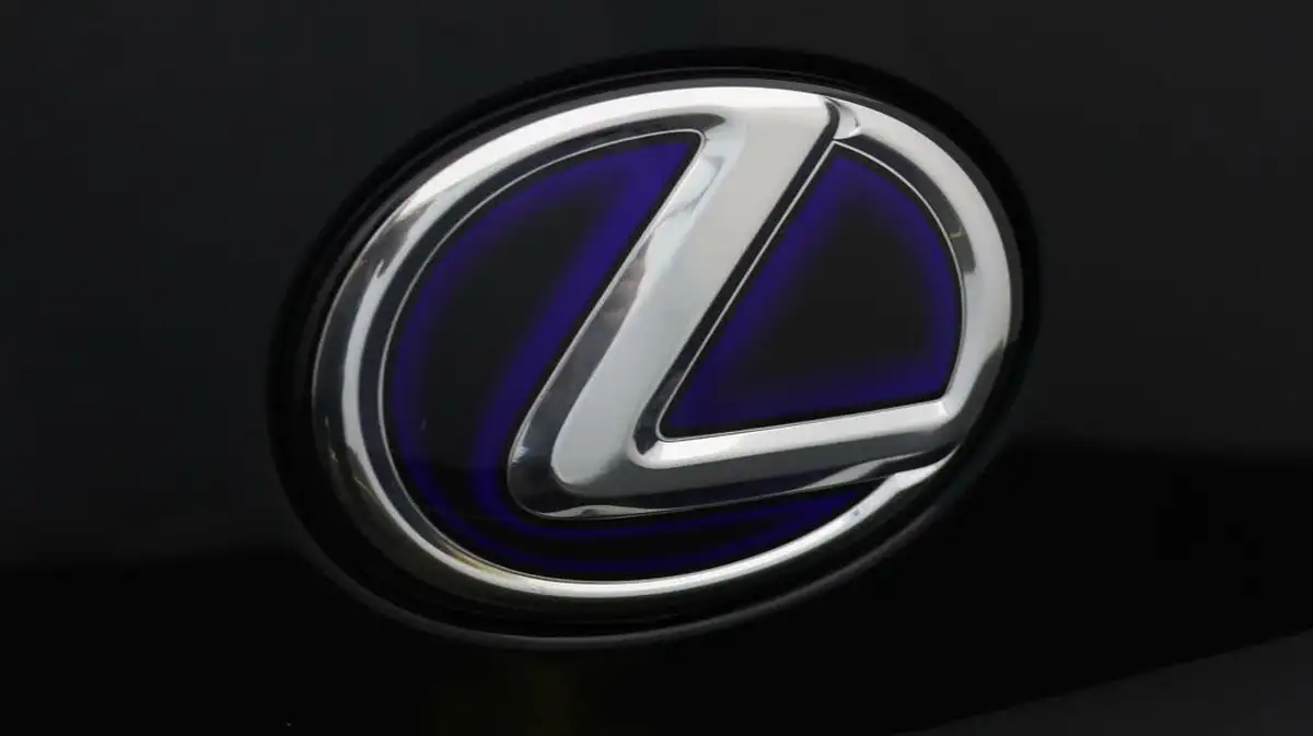 2021-lexus-ux-300e-e-ux-big-19