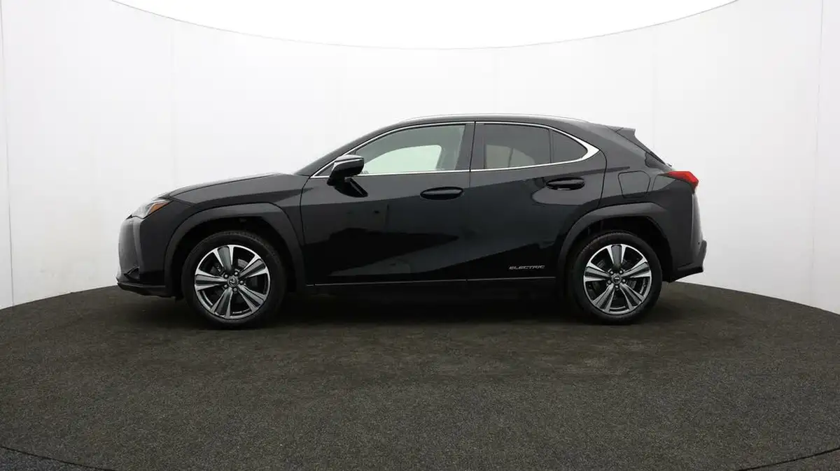 2021-lexus-ux-300e-e-ux-big-71