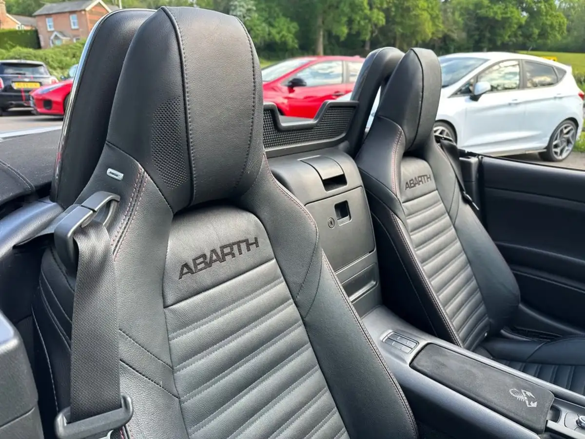 2017-abarth-124-14-multiair-spider-big-15