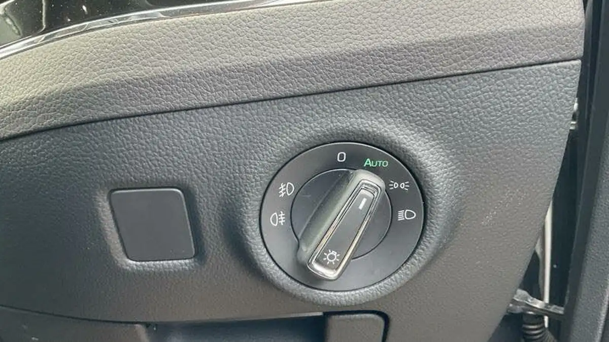 2023-skoda-superb-20-tsi-laurin-klement-190ps-estate-big-28