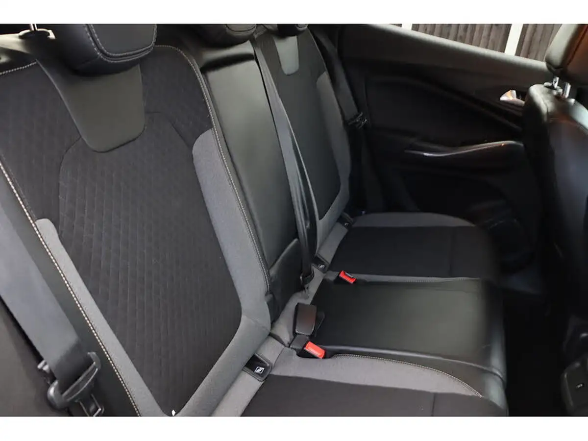 2020-vauxhall-grandland-x-12-sri-nav-auto-big-24