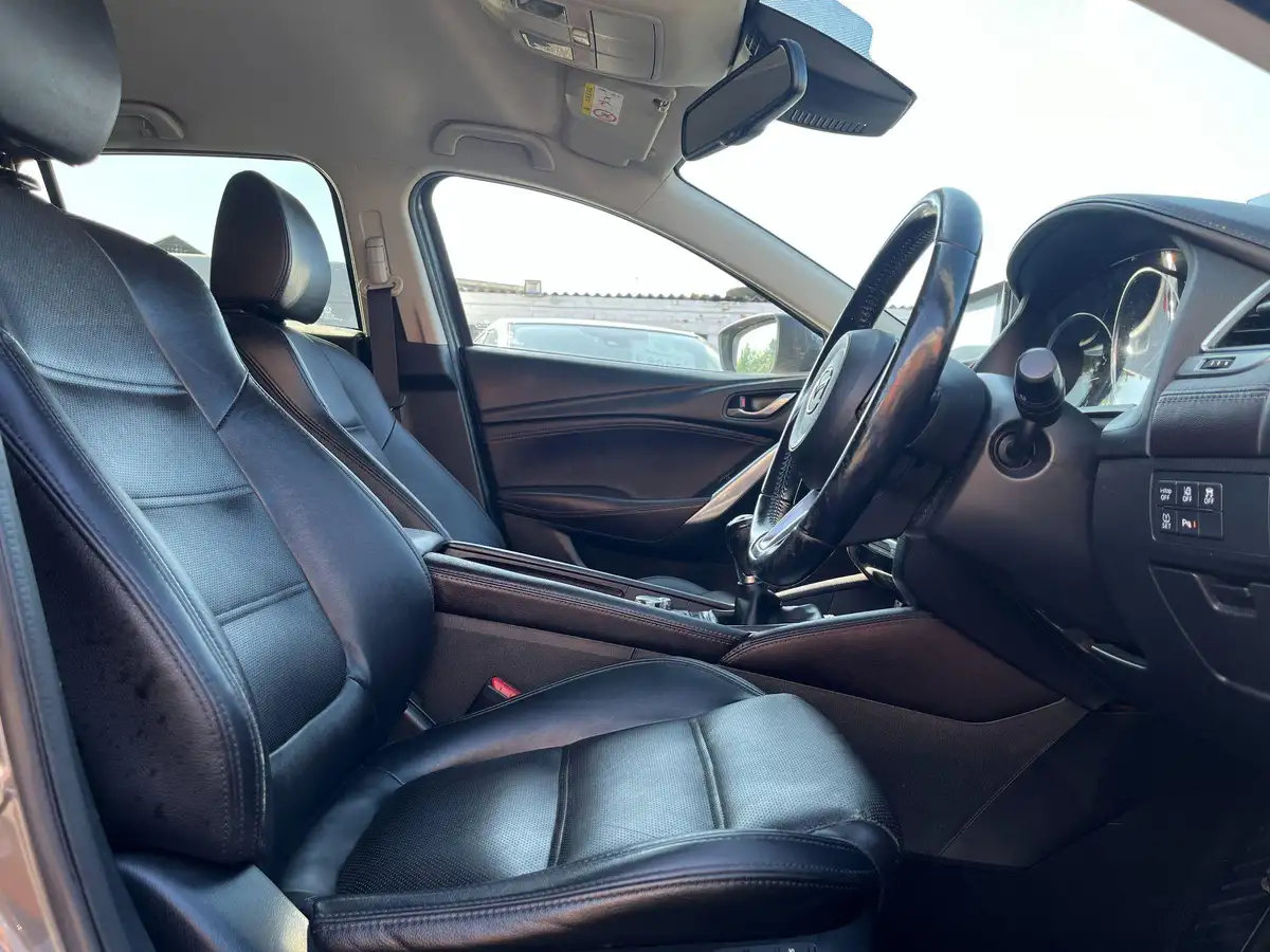 2017-mazda-mazda6-22td-sport-nav-150ps-skyactiv-d-tourer-5d-big-12