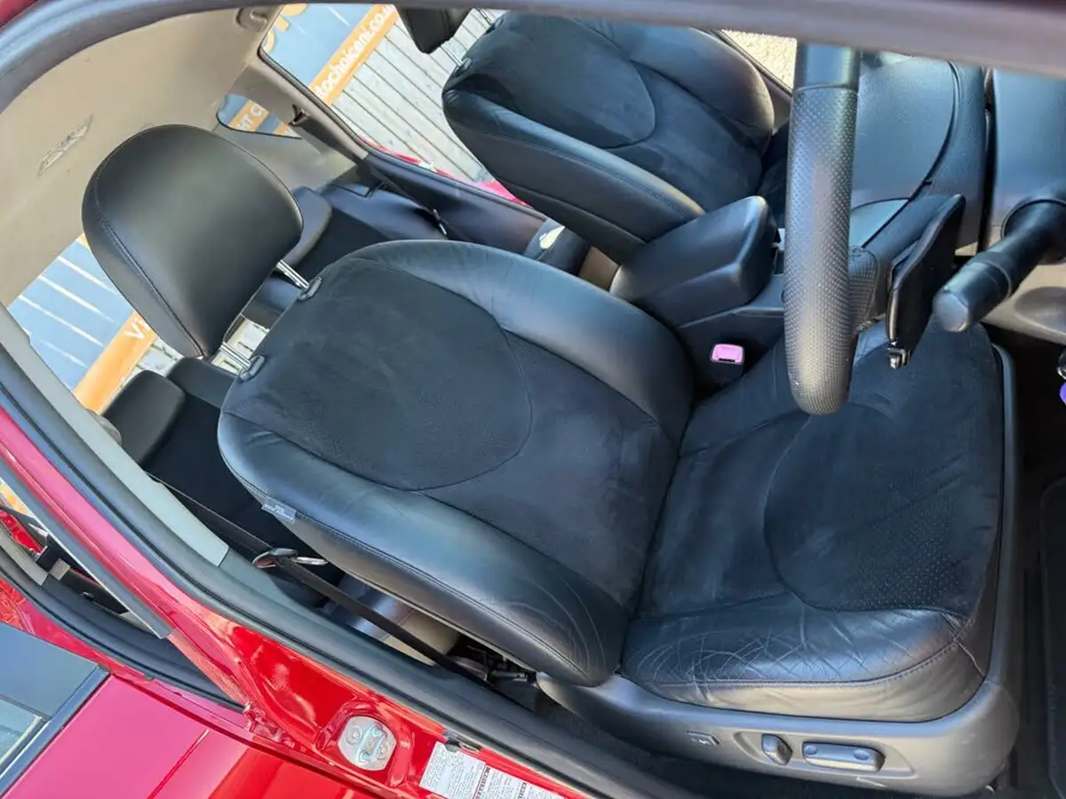 2012-toyota-rav4-22td-xt-r-22d-cat-150bhpawd-auto-big-42