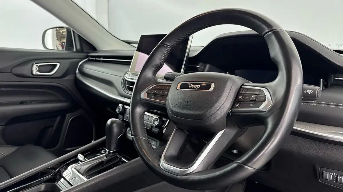 2023-jeep-compass-13-gse-s-big-8