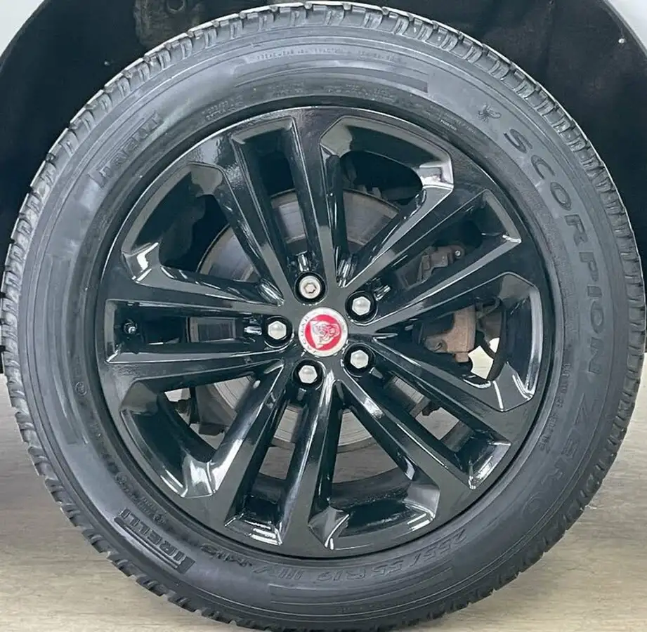 2018-jaguar-f-pace-20-i4d-r-sport-180ps-awd-auto-big-19