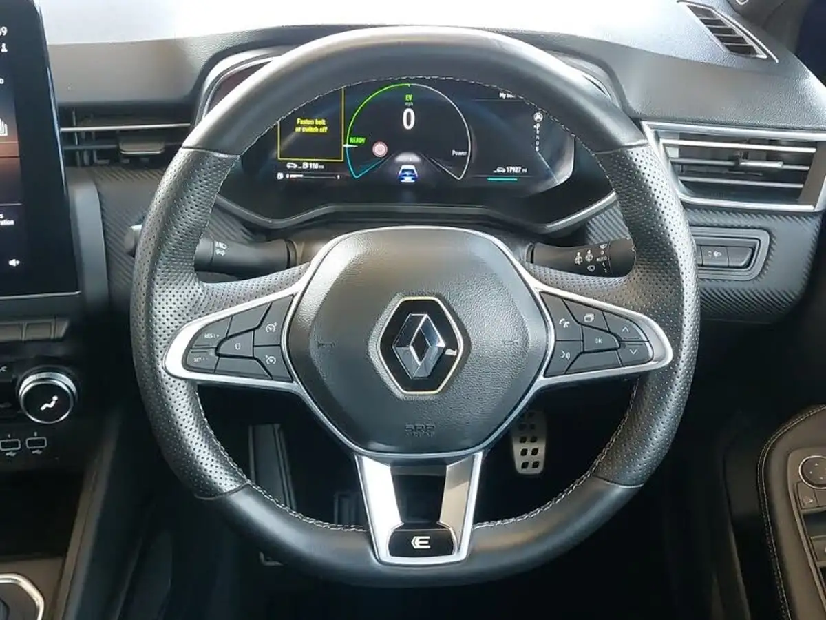 2023-renault-clio-16-engineered-big-6