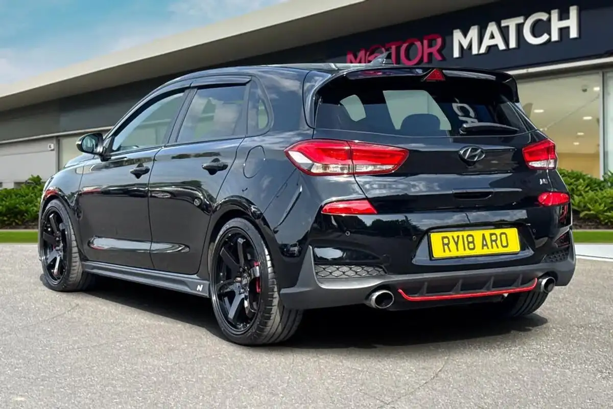 2018-hyundai-i30-n-20-t-gdi-n-performance-big-1