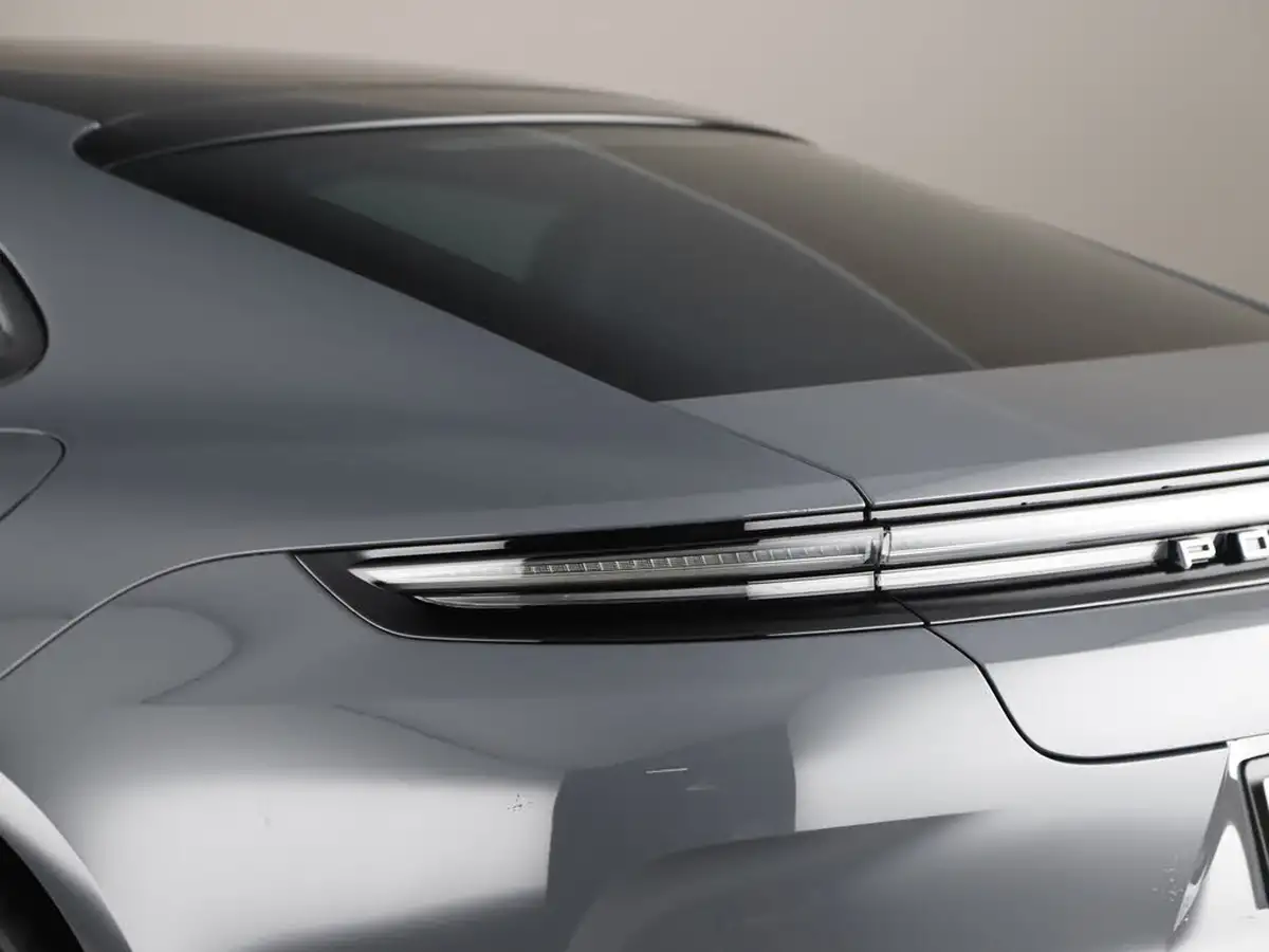 2025-porsche-panamera-30-4-e-hybrid-470ps-hatchback-big-41