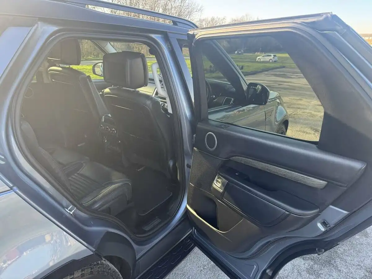 2018-land-rover-discovery-30-sd-v6-hse-luxury-big-14