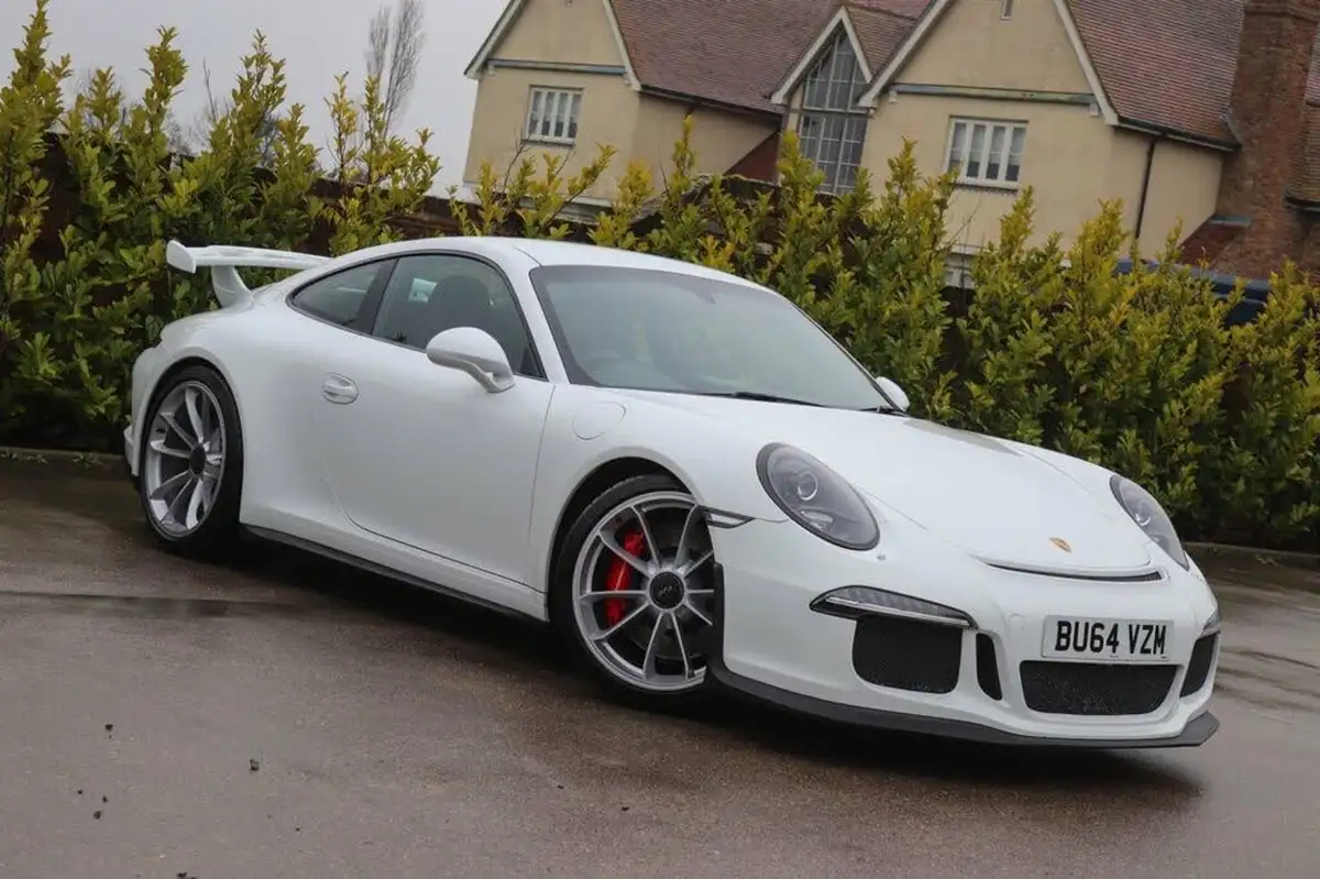 2014-porsche-911-38-gt3-big-31