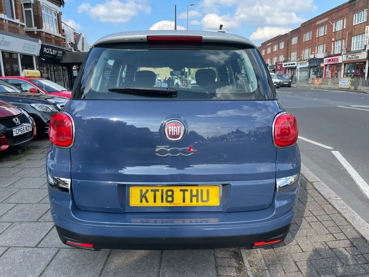 2018-fiat-500l-14-mirror-big-9