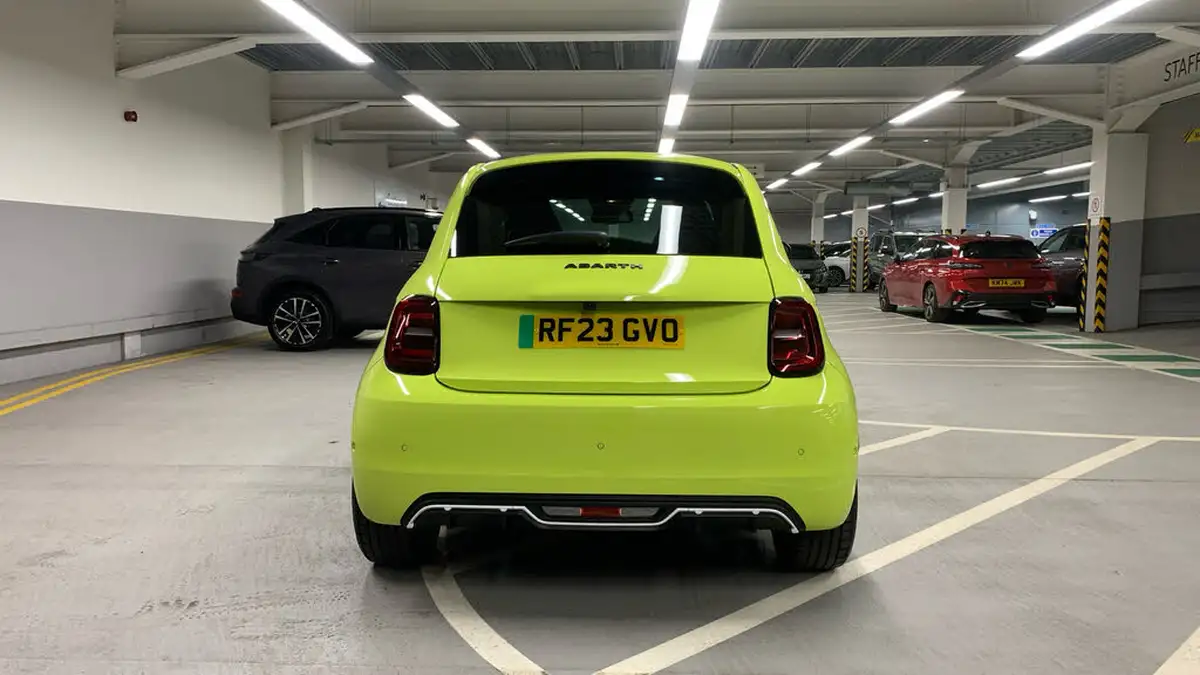 2023-abarth-500-e-500e-turismo-big-8