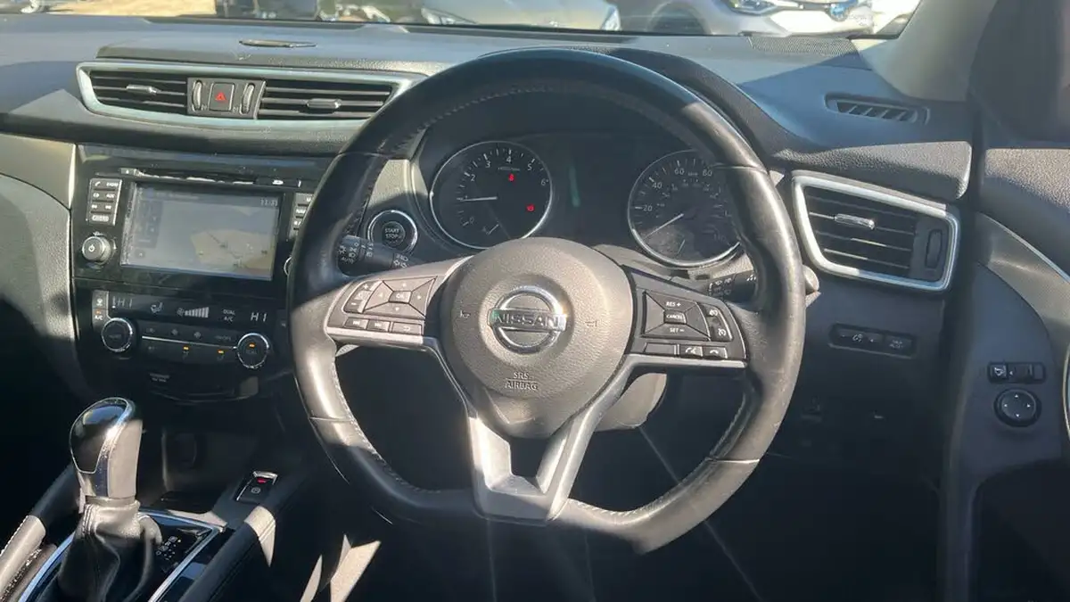 2018-nissan-qashqai-12-dig-t-n-connecta-glass-roof-pack-xtronic-cvt-big-5